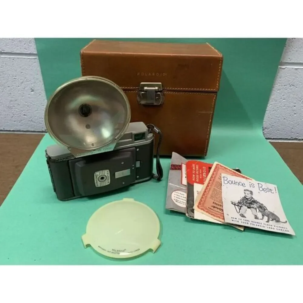 Vintage Polaroid Land Camera Model 80 With Original‎ Papers & Case Untested